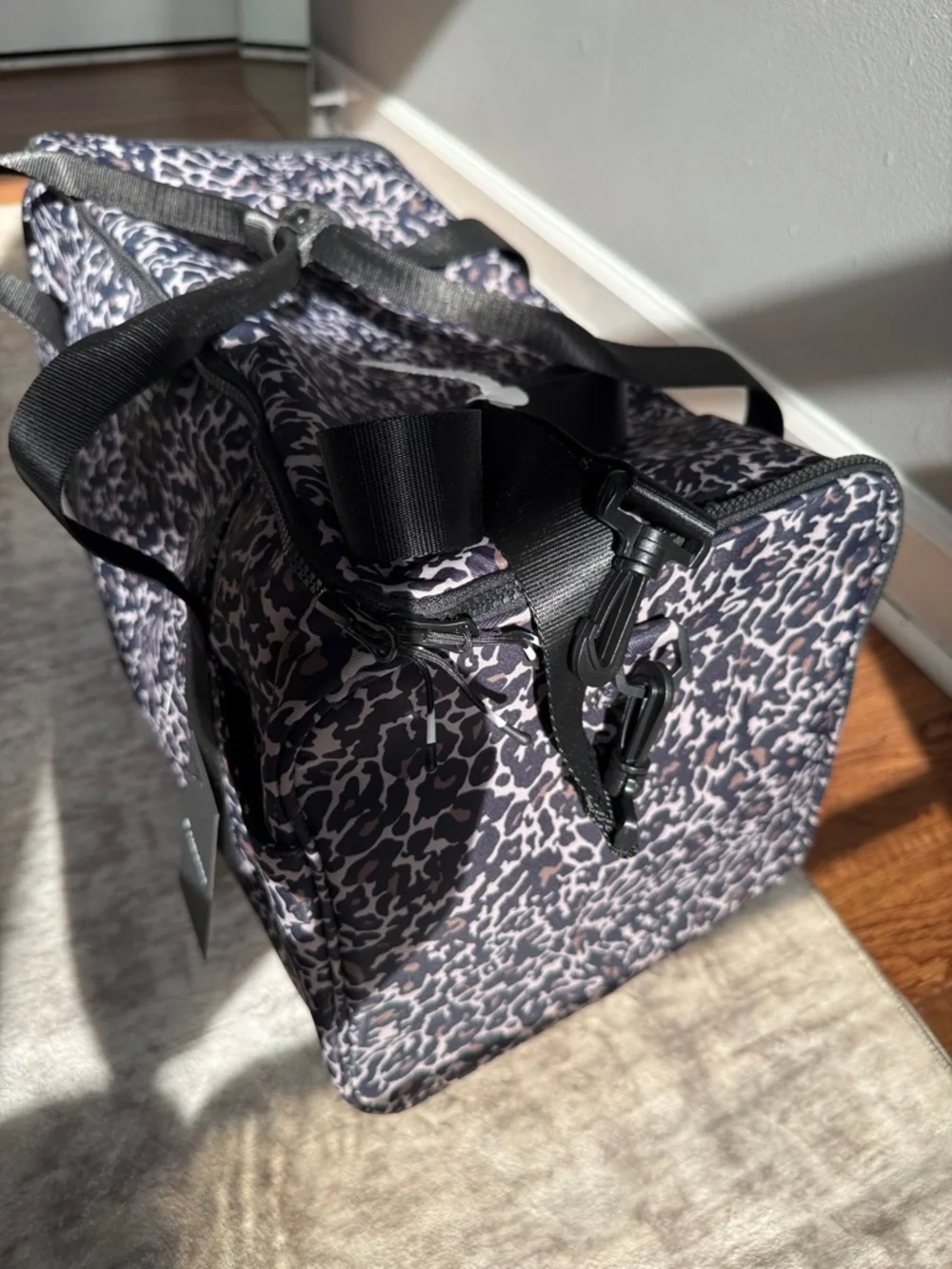 NWT Fabletics Travel Bag convertible hanging bag/weekender - Picture 11 of 14